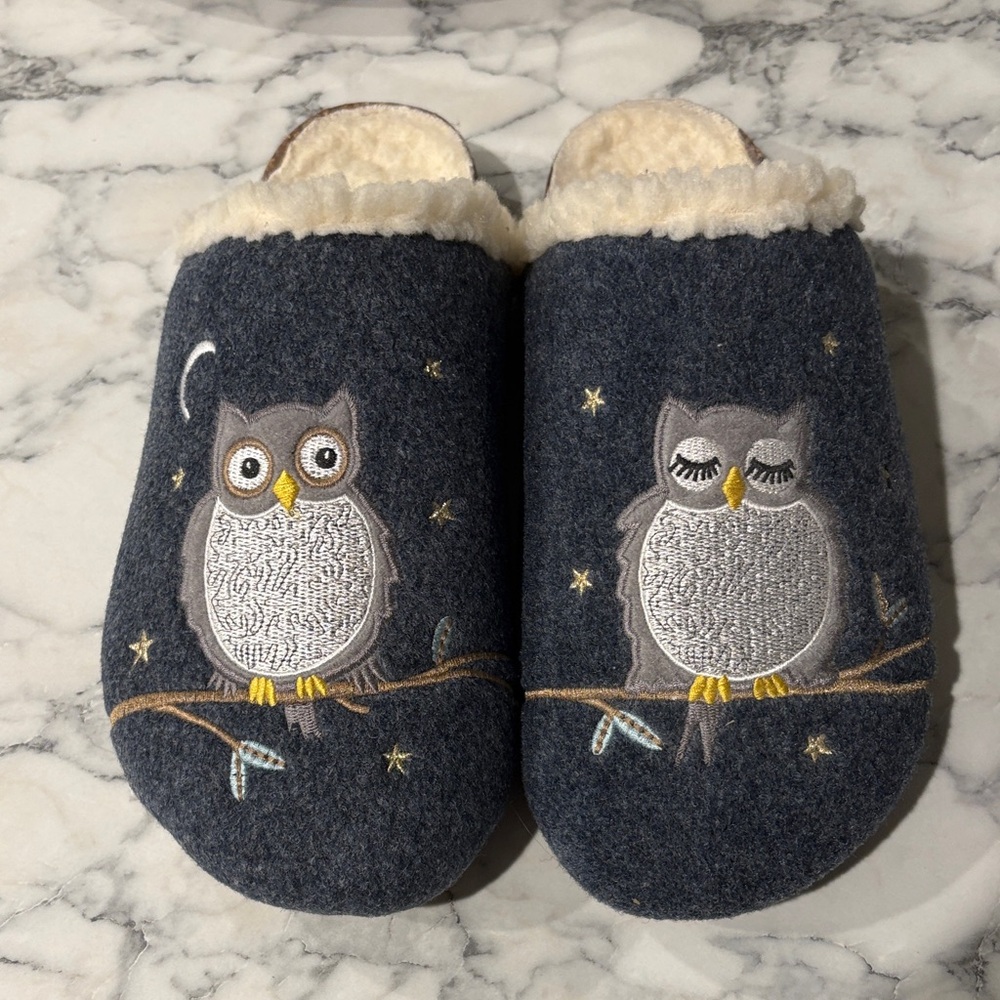 Lands' End Charcoal Owl Slippers - Picture 3 of 6